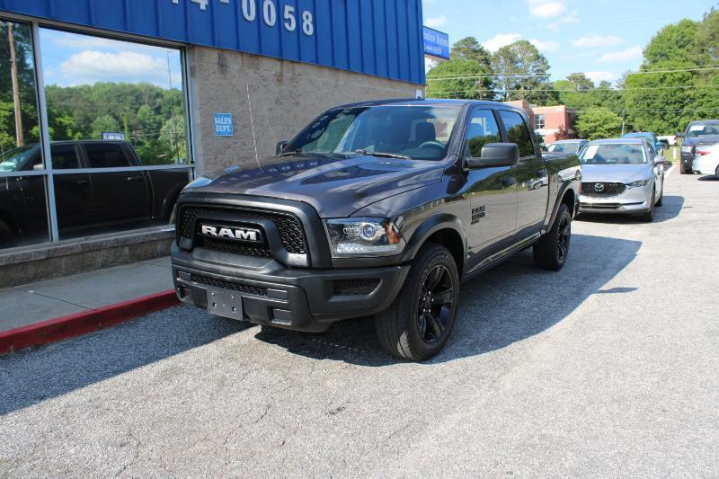 RAM 1500 Classic Warlock 4x2 Crew Cab 5'7" Box 2024