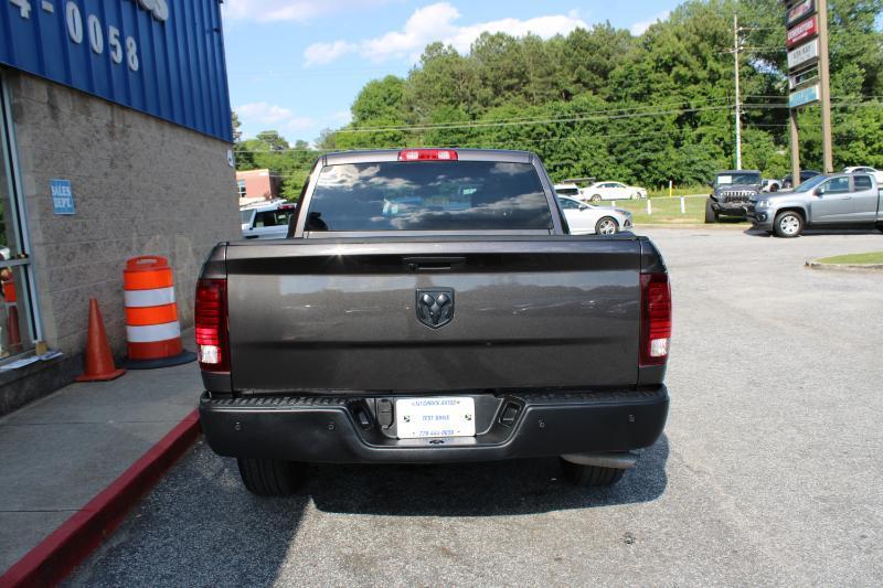 RAM 1500 Classic Warlock 4x2 Crew Cab 5'7" Box 2024