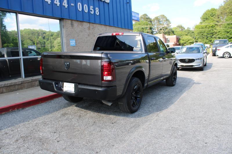 RAM 1500 Classic Warlock 4x2 Crew Cab 5'7" Box 2024