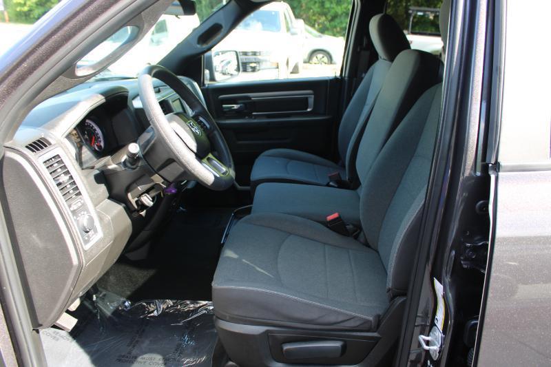 RAM 1500 Classic Warlock 4x2 Crew Cab 5'7" Box 2024