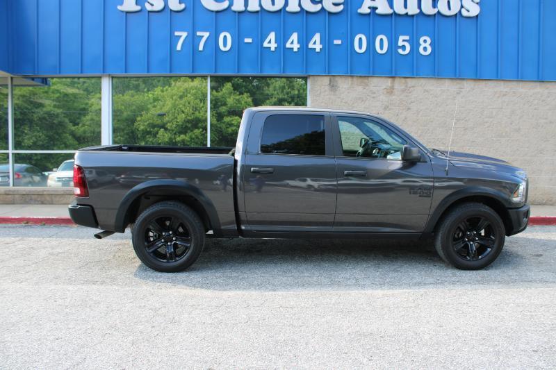 RAM 1500 Classic Warlock 4x2 Crew Cab 5'7" Box 2024
