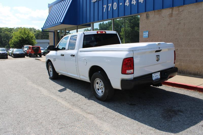 RAM 1500 Classic Tradesman 4x2 Quad Cab 6'4" Box 2022