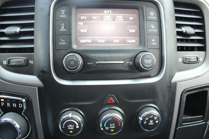 RAM 1500 Classic Tradesman 4x2 Quad Cab 6'4" Box 2022