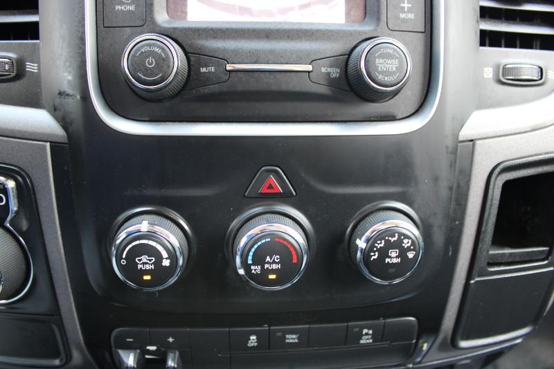 RAM 1500 Classic Tradesman 4x2 Quad Cab 6'4" Box 2022