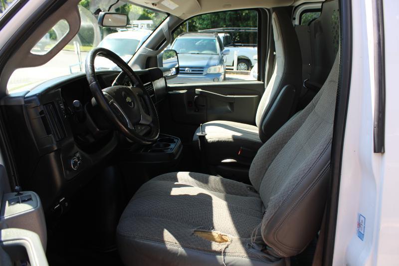 Chevrolet Express Cargo Van RWD 2500 155" 2016