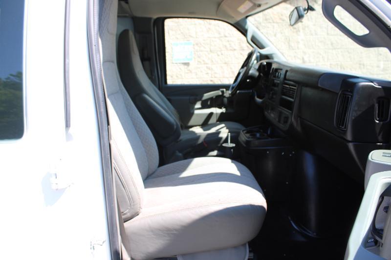 Chevrolet Express Cargo Van RWD 2500 155" 2016