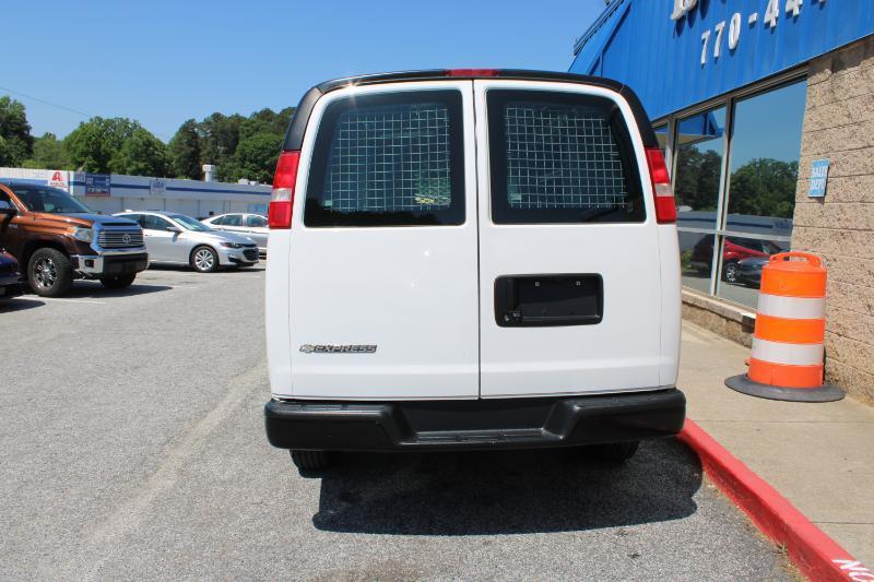 Chevrolet Express Cargo Van RWD 2500 135" 2020