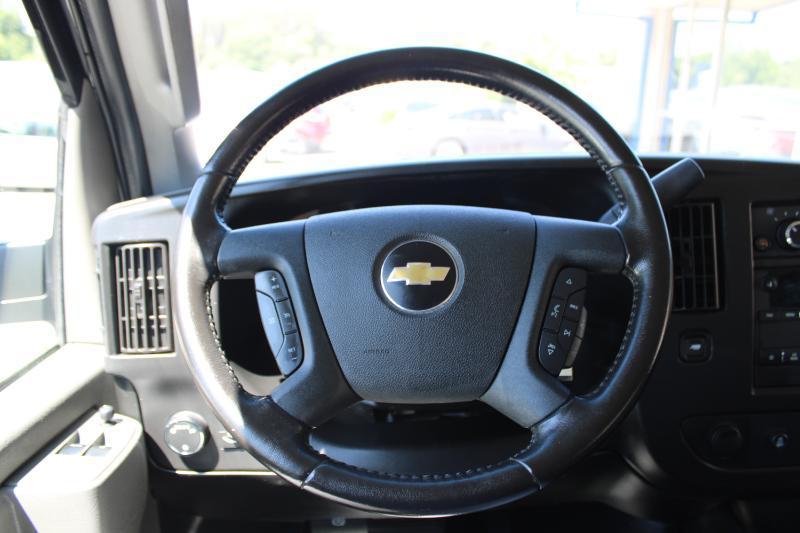Chevrolet Express Cargo Van RWD 2500 135" 2020