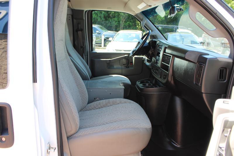 Chevrolet Express Cargo Van RWD 2500 135" 2020