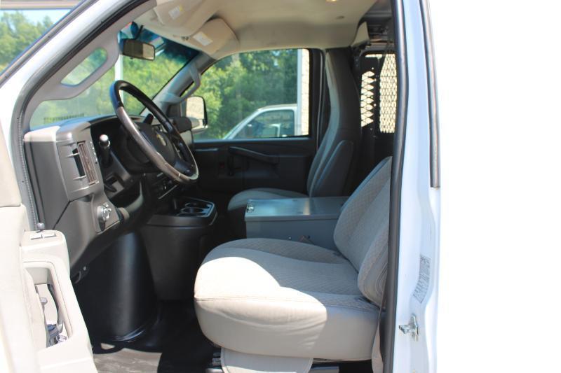 Chevrolet Express Cargo Van RWD 2500 135" 2020
