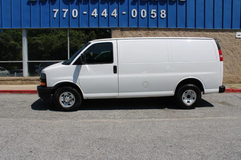 Chevrolet Express Cargo Van RWD 2500 135" 2020