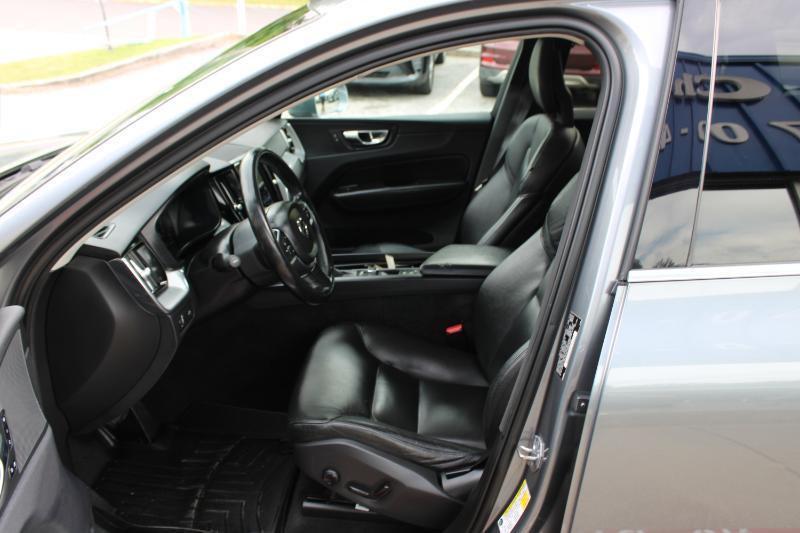 Volvo XC60 T5 AWD Momentum 2018