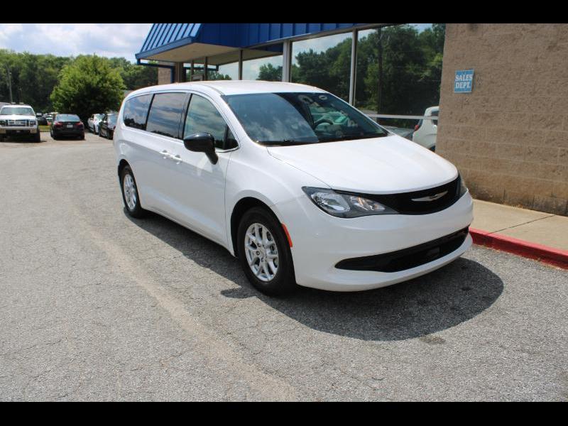 2024 Chrysler Voyager LX FWD