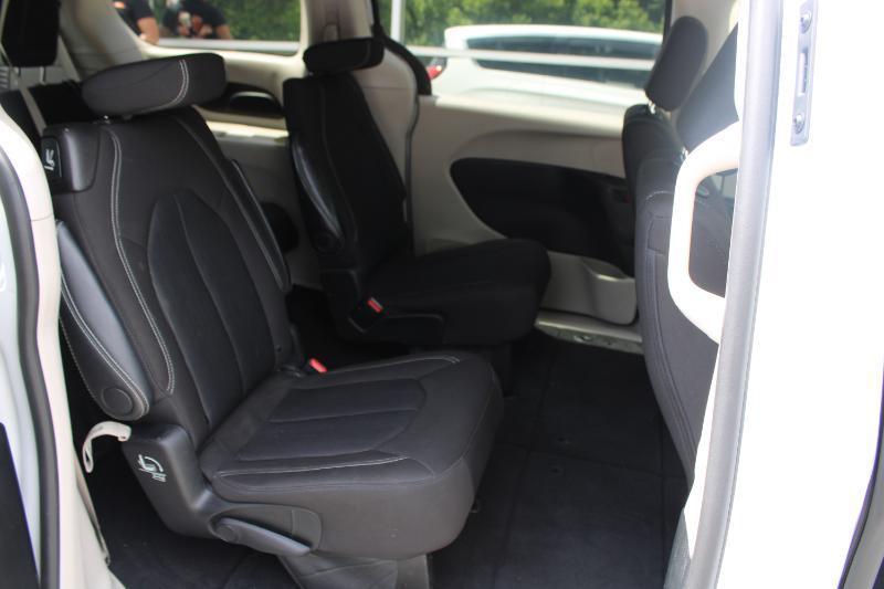 Chrysler Voyager LX FWD 2024