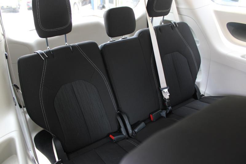 Chrysler Voyager LX FWD 2024