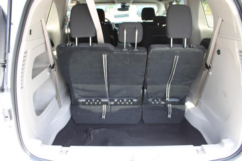 Chrysler Voyager LX FWD 2024