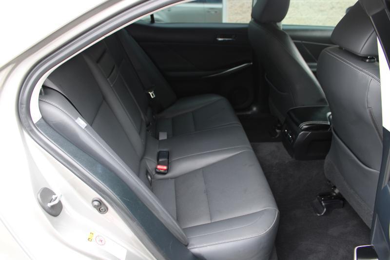Lexus IS 200t 4dr Sdn 2016