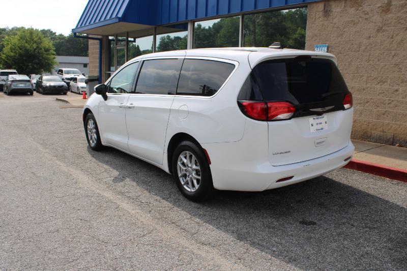Chrysler Voyager LX FWD 2022