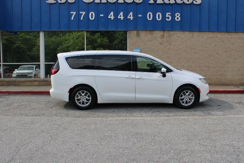 Chrysler Voyager LX FWD 2022