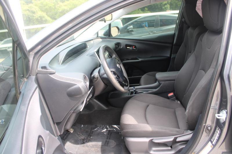 Toyota Prius LE (Natl) 2022