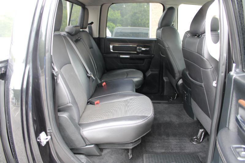 RAM 1500 Laramie 4x4 Crew Cab 5'7" Box 2017