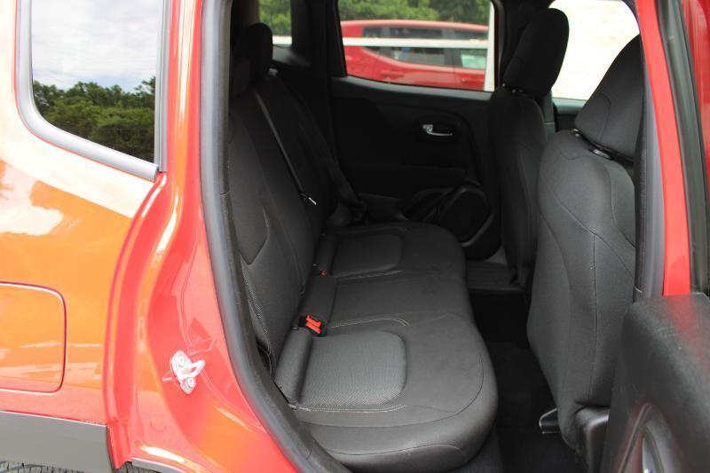 Jeep Renegade Jeepster FWD *Ltd Avail* 2021