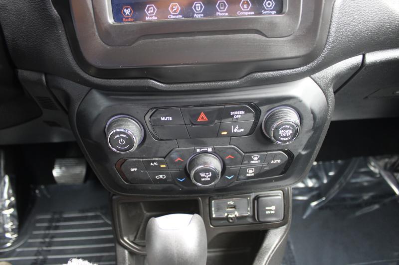 Jeep Renegade Jeepster FWD *Ltd Avail* 2021