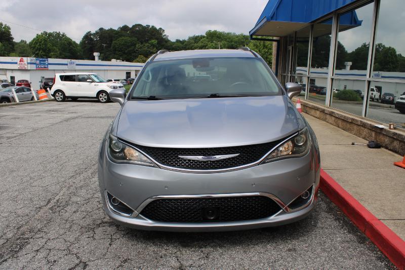 Chrysler Pacifica Touring L FWD 2019