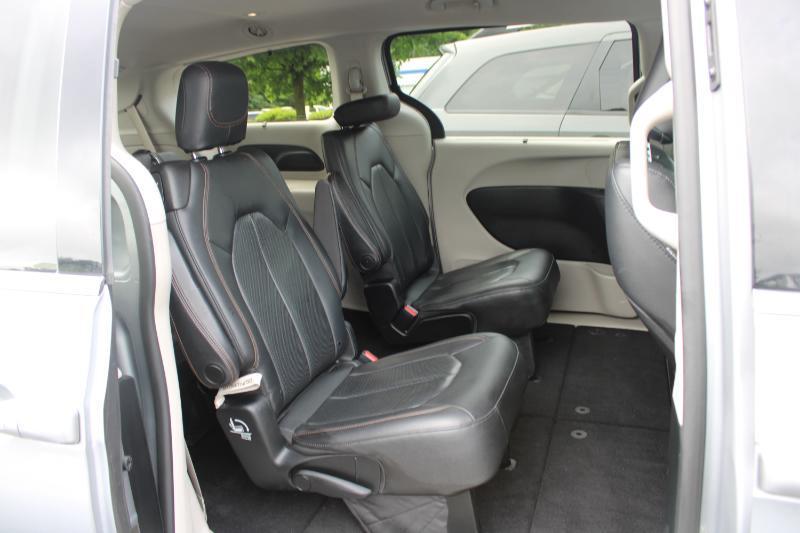 Chrysler Pacifica Touring L FWD 2019