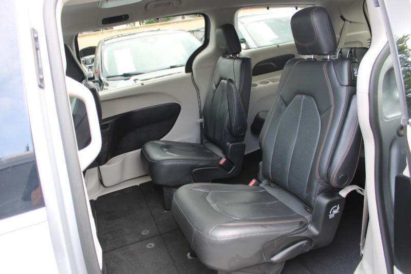 Chrysler Pacifica Touring L FWD 2019