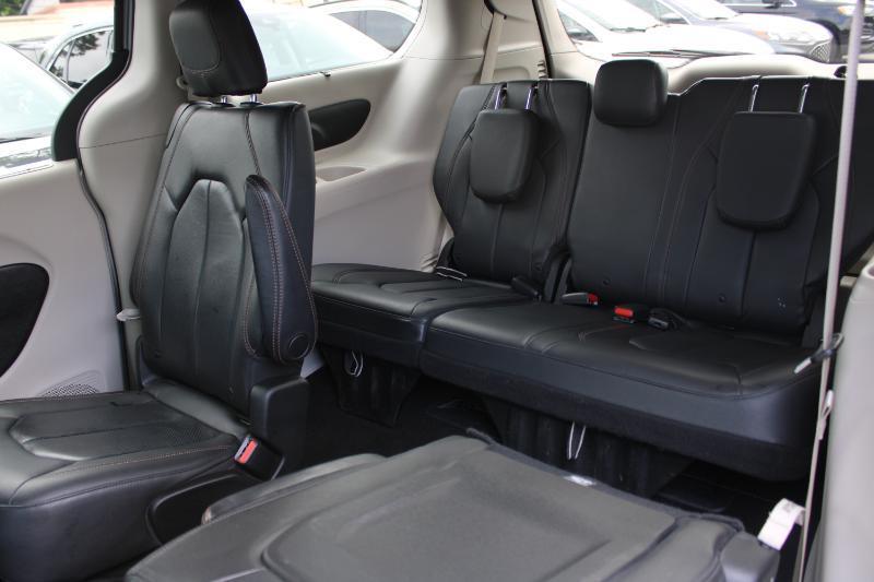 Chrysler Pacifica Touring L FWD 2019