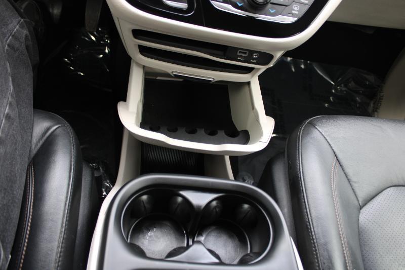Chrysler Pacifica Touring L FWD 2019