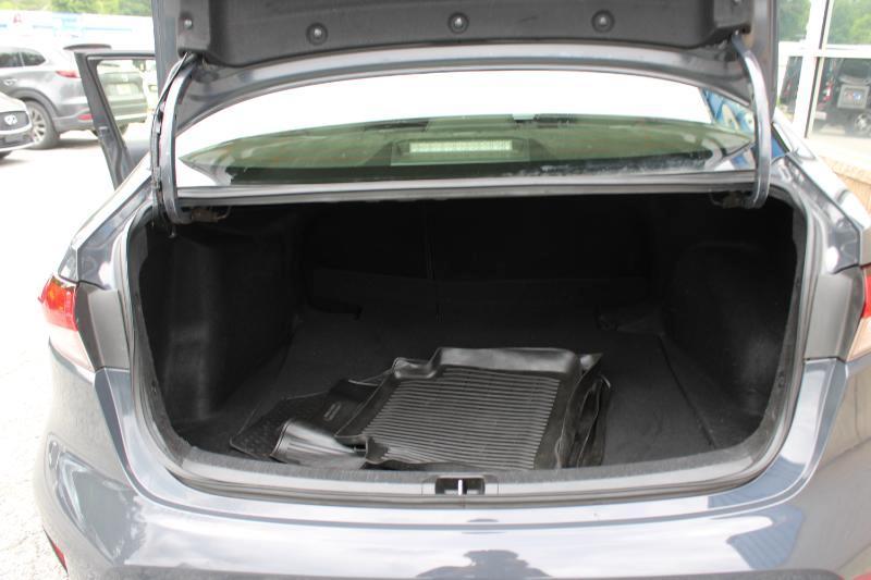 Toyota Corolla Hybrid LE FWD (Natl) 2023
