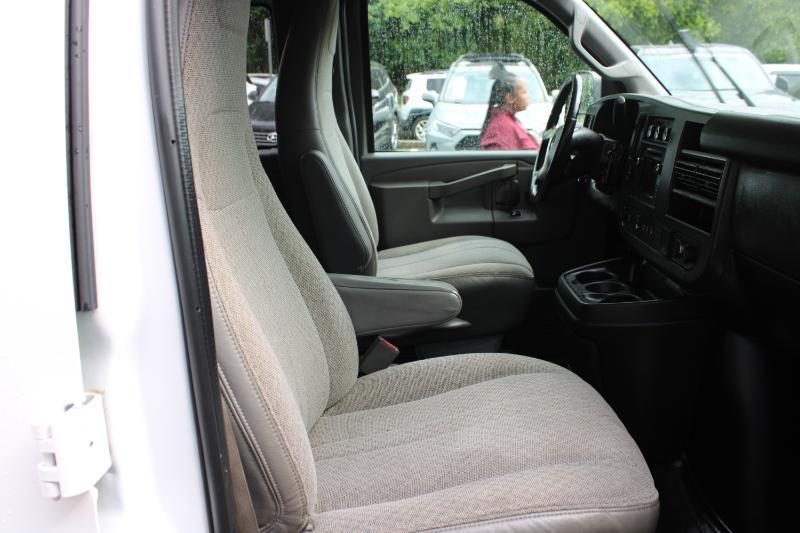 GMC Savana Passenger RWD 2500 135" LS 2019
