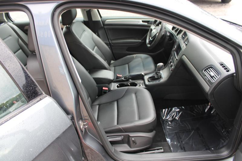 Volkswagen Golf 1.8T 4-Door Wolfsburg Edition Auto 2017
