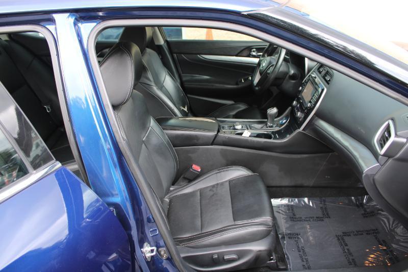 Nissan Maxima SV 3.5L 2018