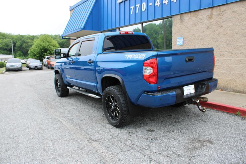 Toyota Tundra 4WD SR5 CrewMax 5.5' Bed 5.7L (Natl) 2017