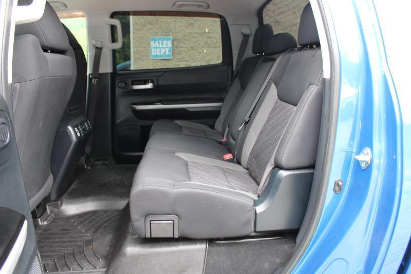 Toyota Tundra 4WD SR5 CrewMax 5.5' Bed 5.7L (Natl) 2017