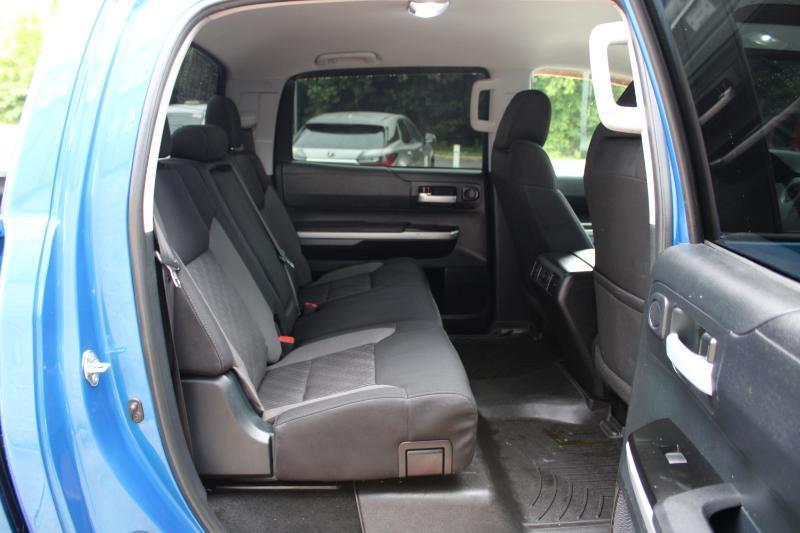 Toyota Tundra 4WD SR5 CrewMax 5.5' Bed 5.7L (Natl) 2017
