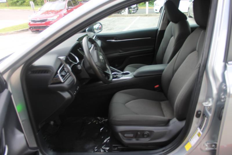 Toyota Camry LE Auto (Natl) 2022