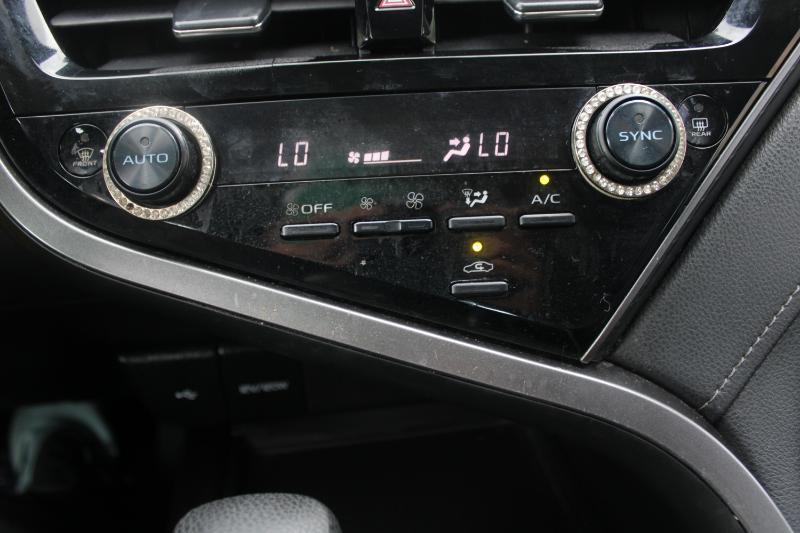 Toyota Camry LE Auto (Natl) 2022