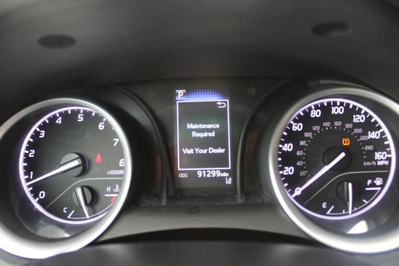 Toyota Camry LE Auto (Natl) 2022