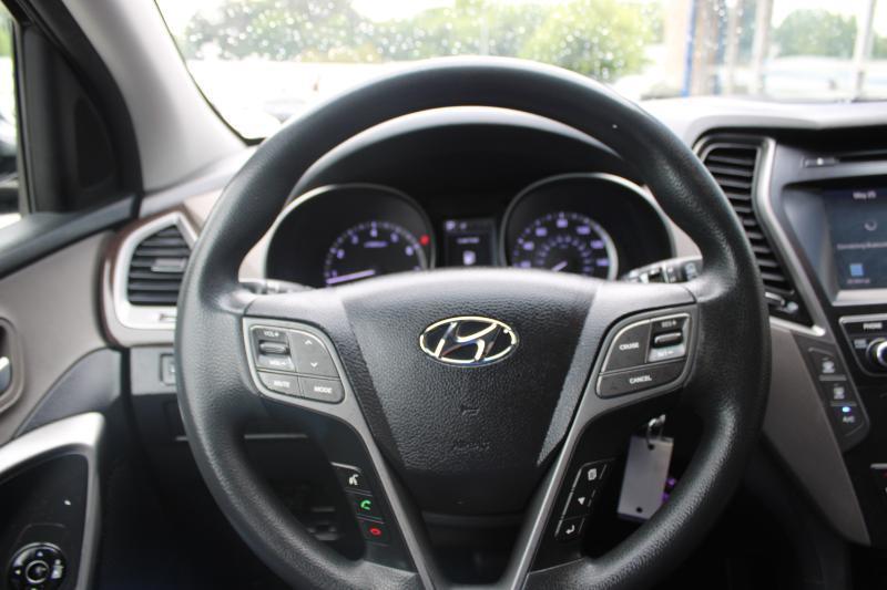 Hyundai Santa Fe XL SE FWD 2019