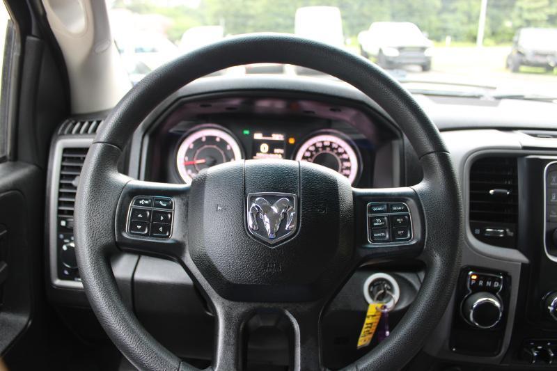 RAM 1500 Classic Tradesman 4x2 Reg Cab 8' Box 2023