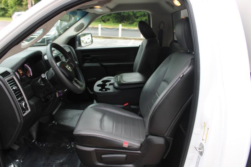 RAM 1500 Classic Tradesman 4x2 Reg Cab 8' Box 2023