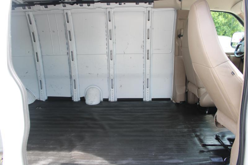 Chevrolet Express Cargo Van RWD 2500 155" 2021