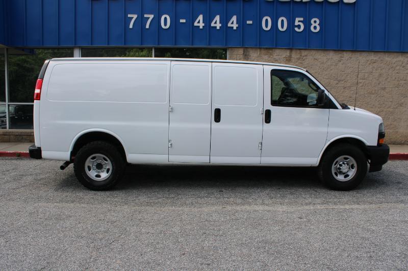 Chevrolet Express Cargo Van RWD 2500 155" 2021