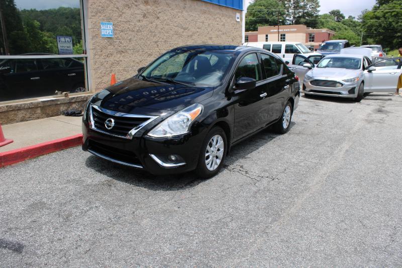 Nissan Versa Sedan SV CVT 2018