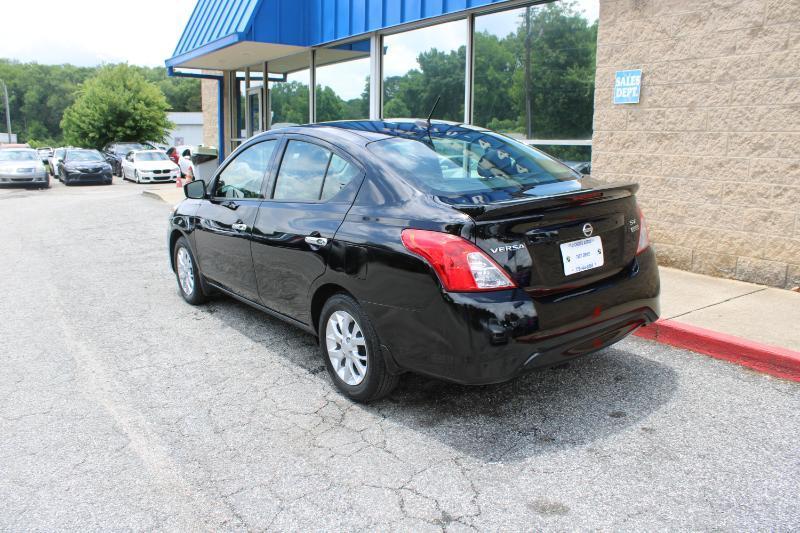 Nissan Versa Sedan SV CVT 2018