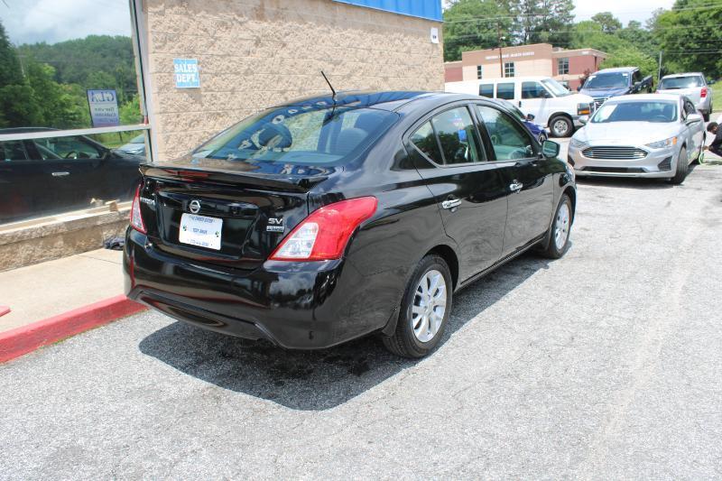 Nissan Versa Sedan SV CVT 2018